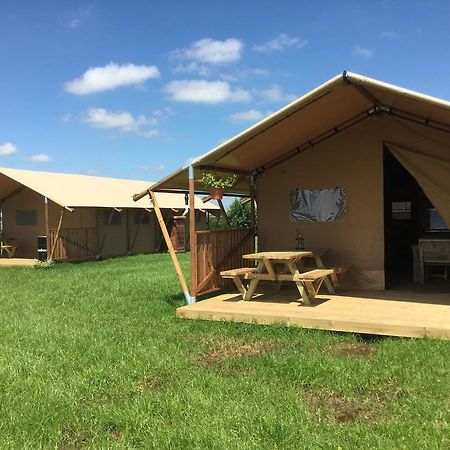 Glamping Aan de Vleterbeke Hotel Vleteren Bagian luar foto