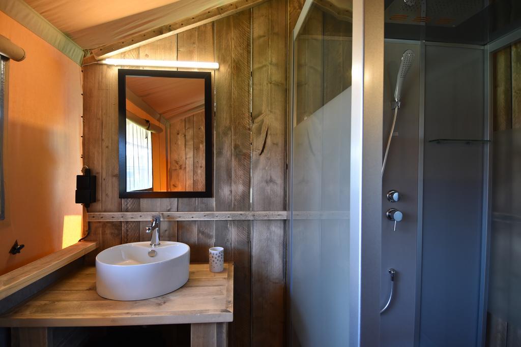 Glamping Aan de Vleterbeke Hotel Vleteren Bagian luar foto